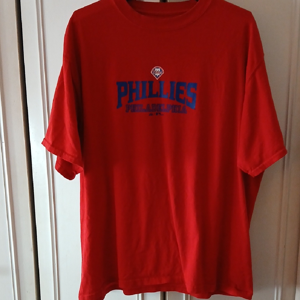 Red Phillies T-Shirt